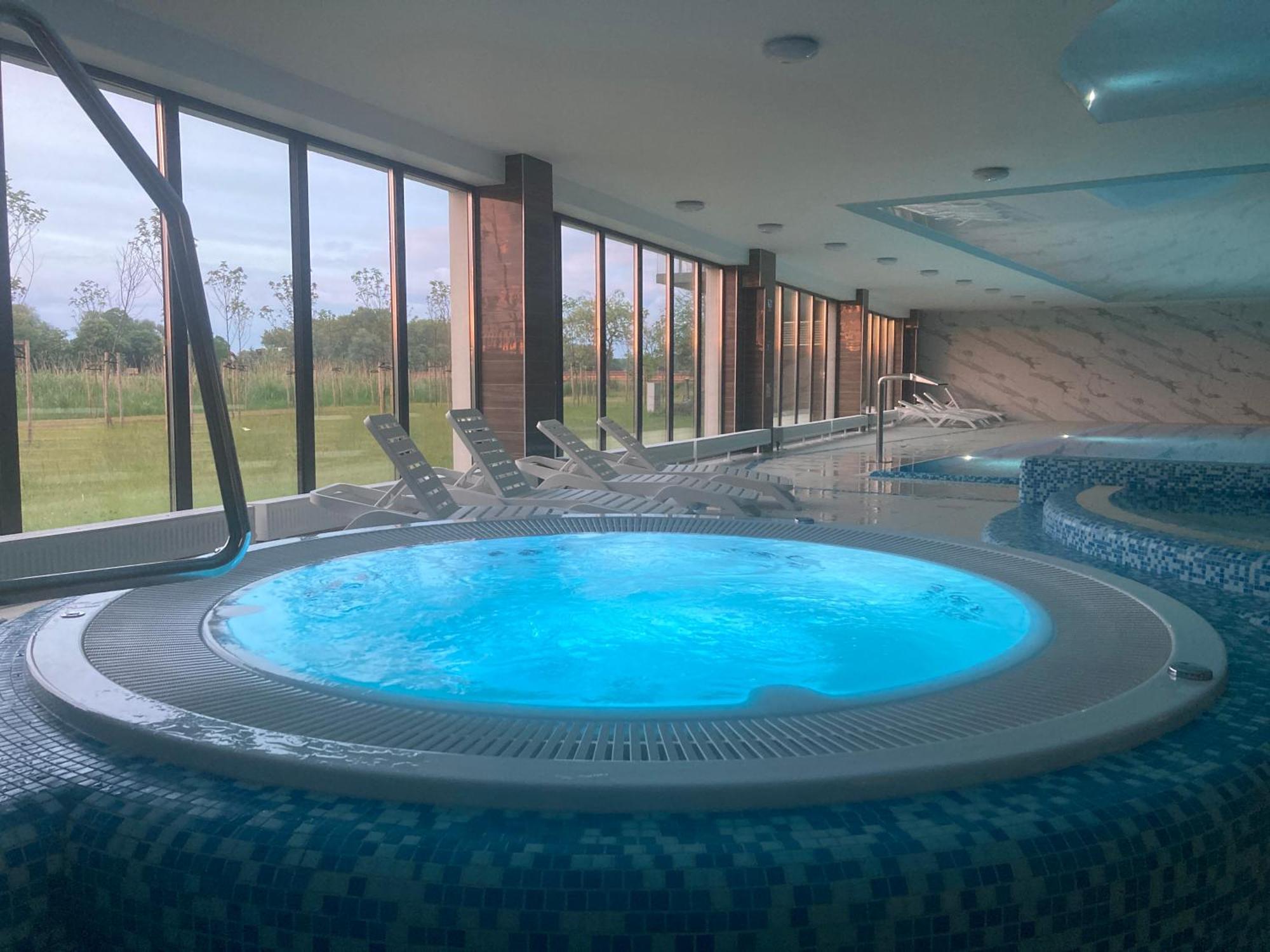 Apartament Coffee-Cream - Relaks - Sauna I Basen Dziwnów Buitenkant foto